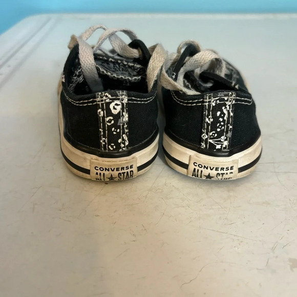 🛍️3/$30  Converse all star‎ low top black chuck Taylor’s in size 6 toddler - Picture 5 of 9